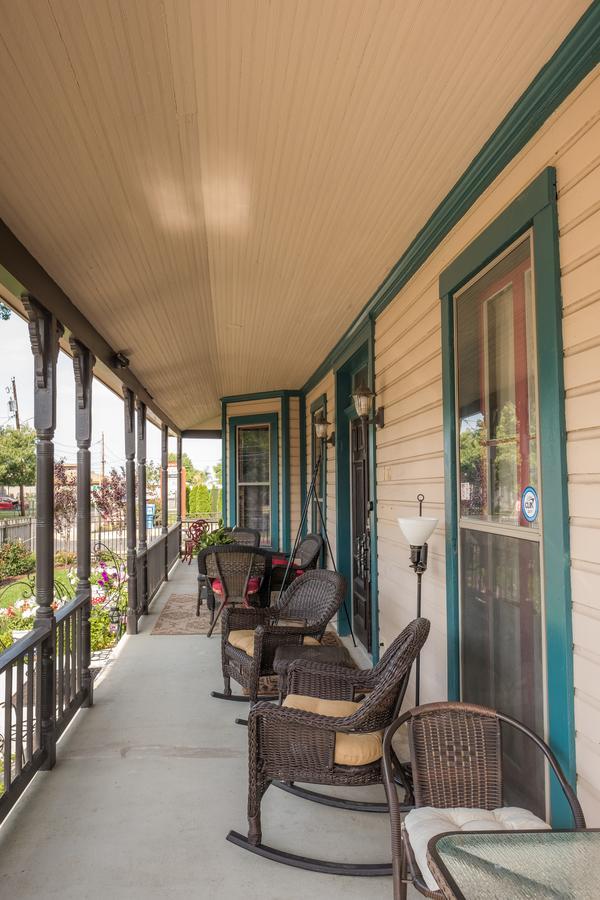 Dennison Street Inn, B & B Colonial Beach Extérieur photo